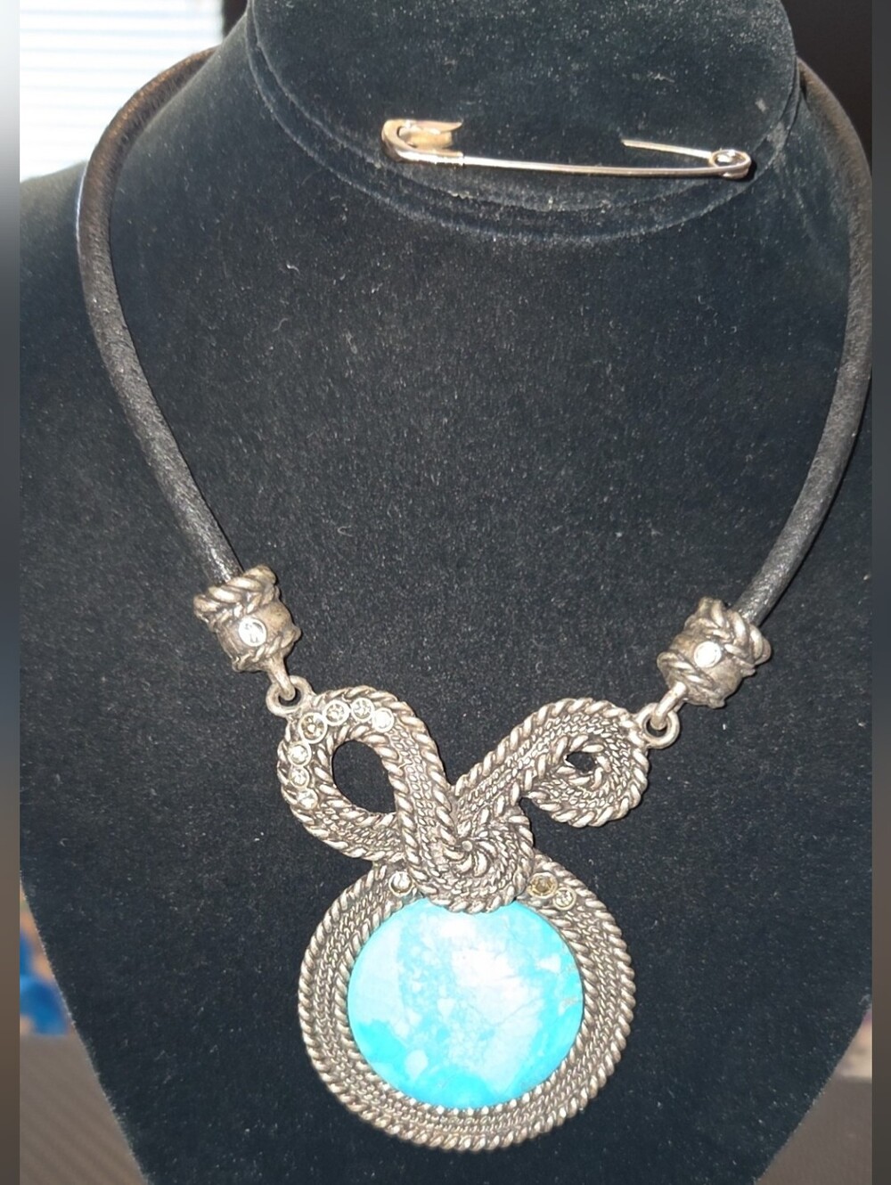 Vintage Southwestern Cabochon Silver Tone Scroll Statement Necklace